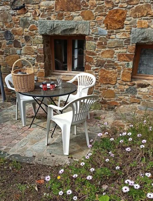 Charmante petite maison de pêcheur - Proche Ile de Bréhat et GR34 Lézardrieux Extérieur photo